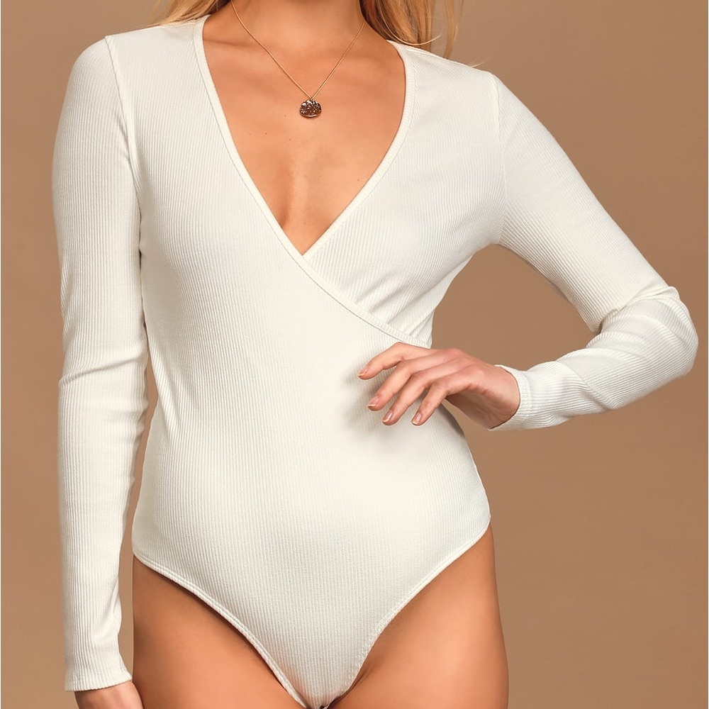 Lulu’s Ivory Ribbed Long Sleeve Bodysuit